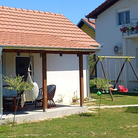 Apartman Flora Vrdnik Εξωτερικό φωτογραφία
