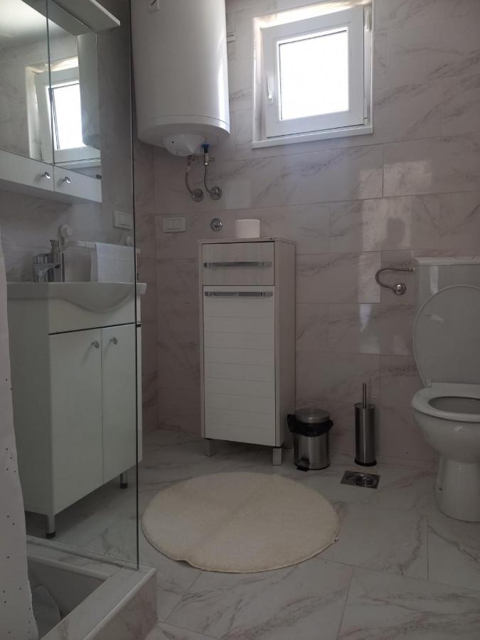 Apartman Flora Vrdnik Εξωτερικό φωτογραφία